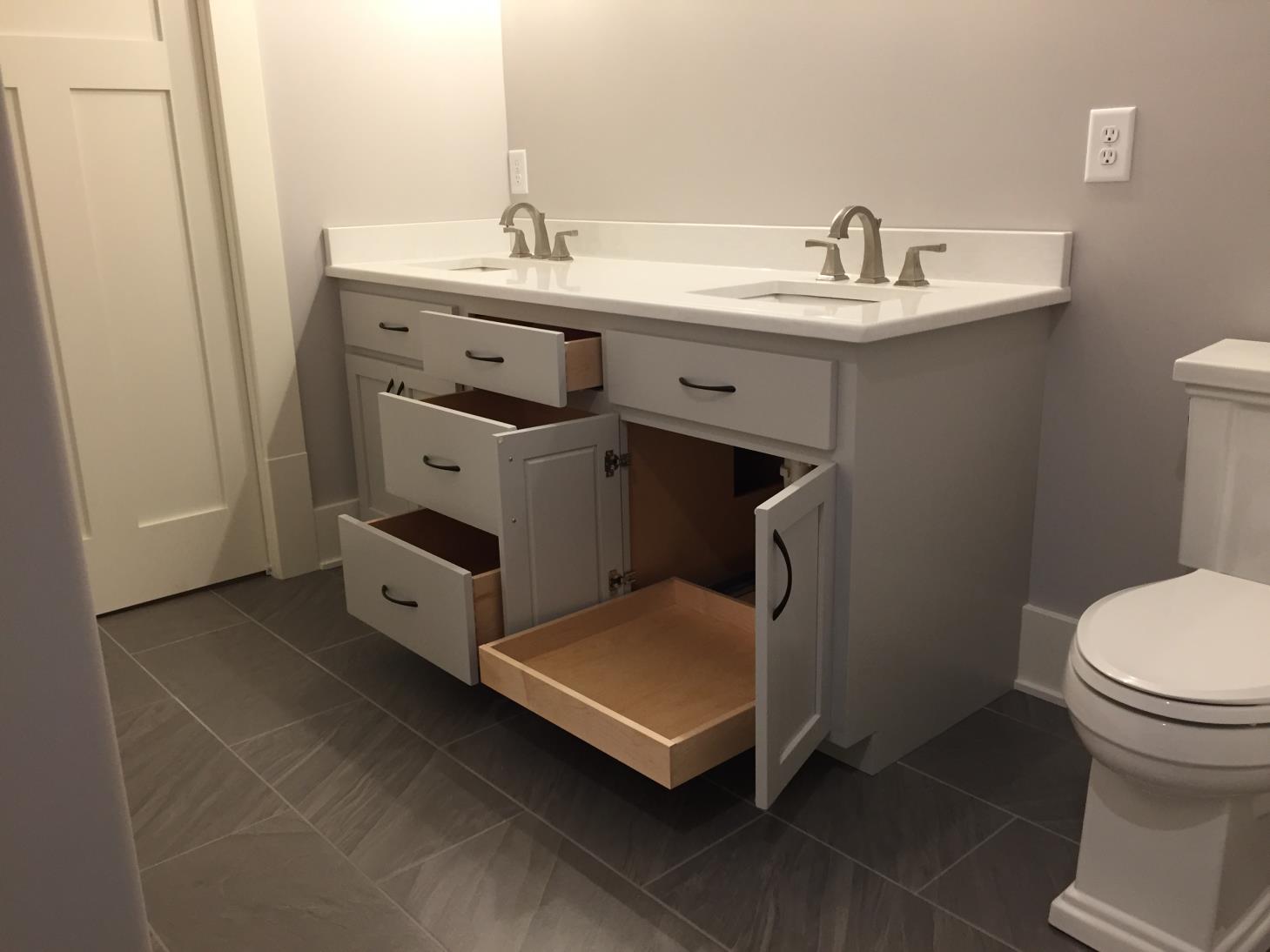 Creative Custom Cabinets and Furniture: Service Image-11