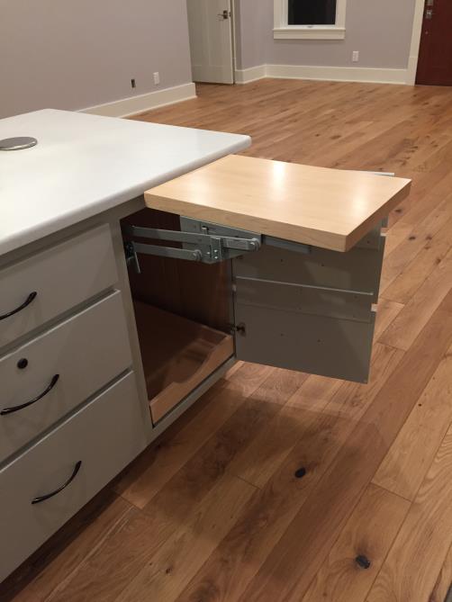 Creative Custom Cabinets and Furniture: Service Image-12